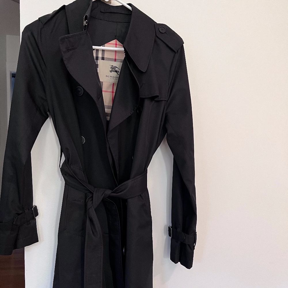 Burberry Annika Trench Coat, women's size 2R